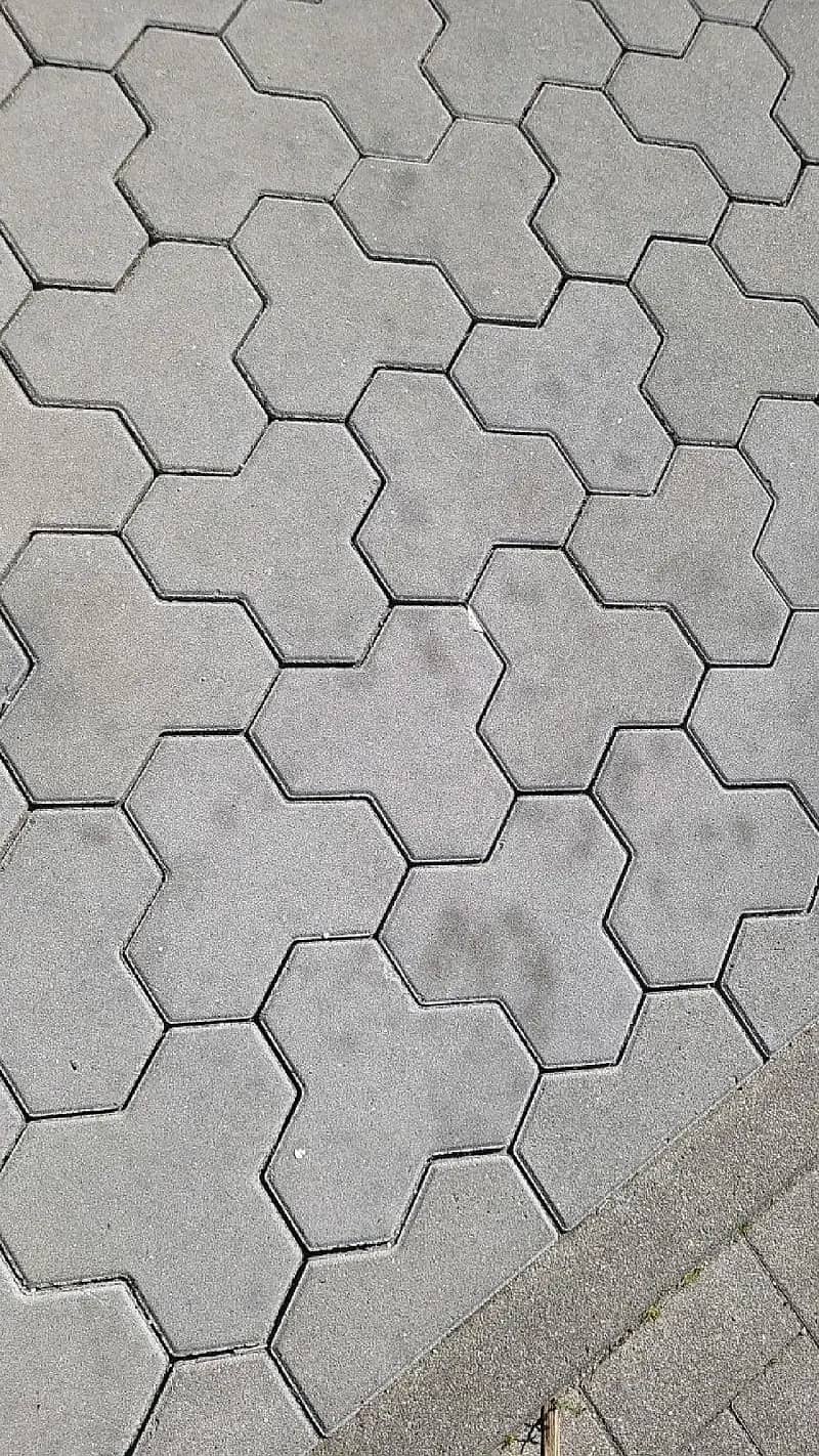 interlock tiles / blocks / pavers / solid blocks / 60mm 1