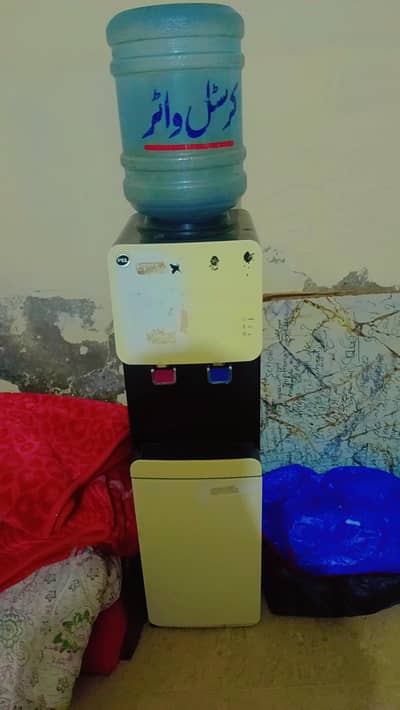 Pel water dispenser hot and cold