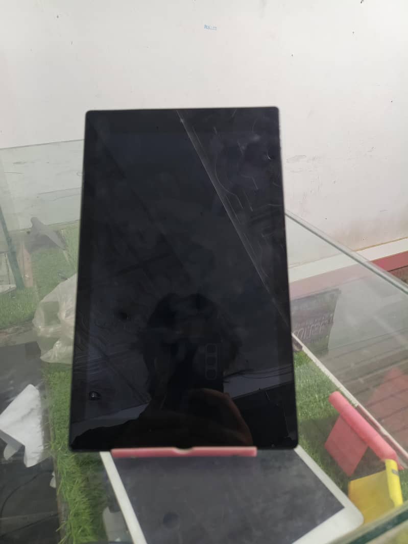 Amazon Tablet ( 10th Generation ) 1