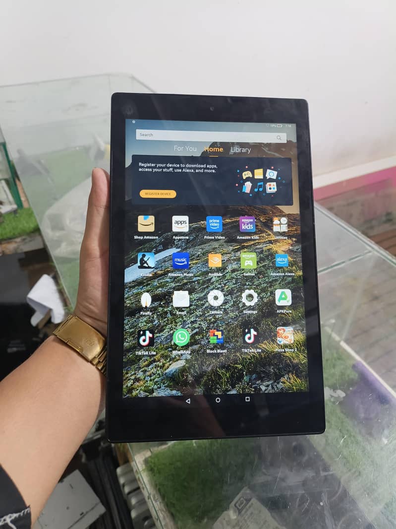 Amazon Tablet ( 10th Generation ) 4