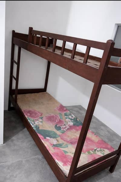 BUNK BED FOR SALE 2.5 FEET X 6FEET  PURE TALLI