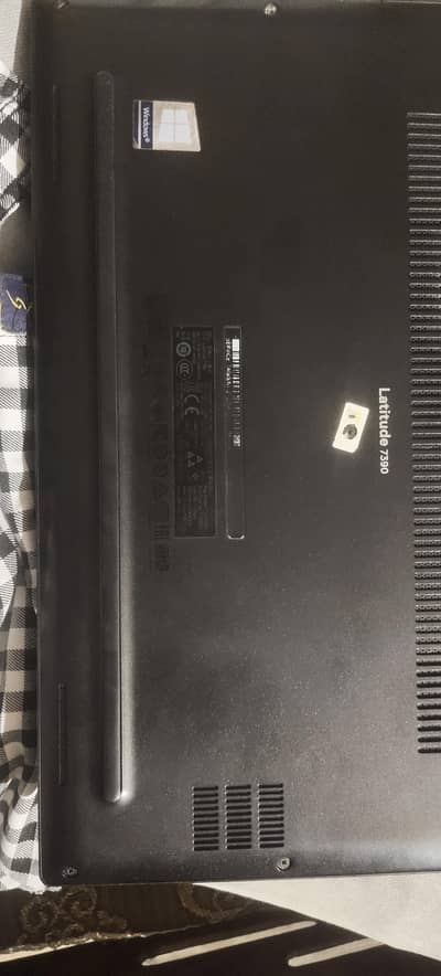 Dell latitude 7390 i5 8th generation 16gb ram 256ssd