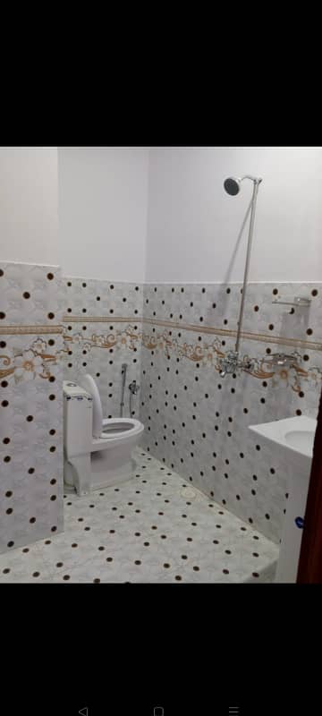 Furnished room with washroom