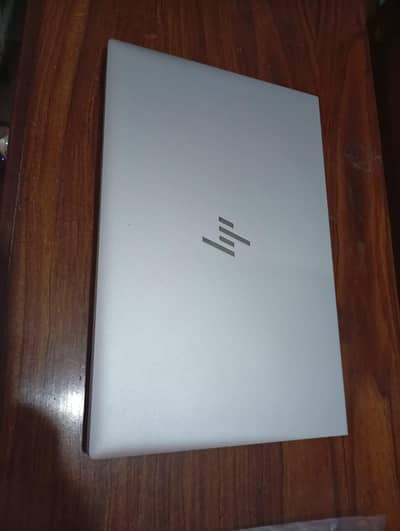 laptop for sale in new condition without any scratch