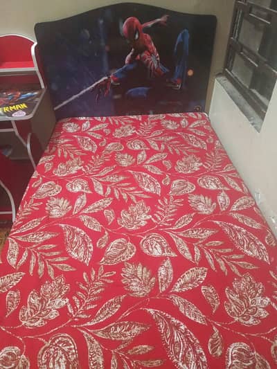 2 bed 2 study table with chairs