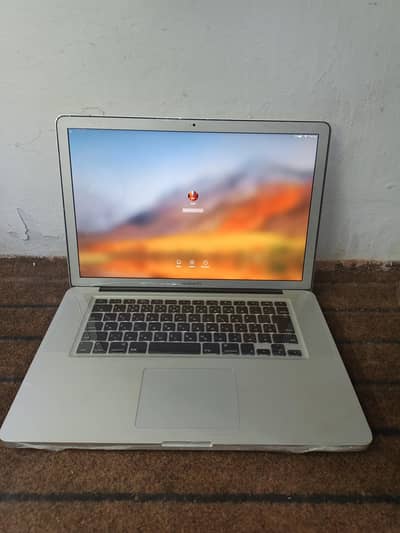 MacBook Pro 2012 Model ( 15inch )