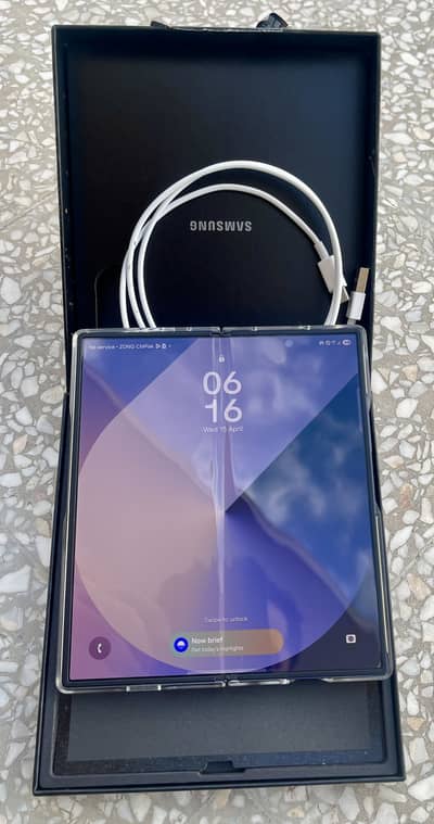 NEW Fold 6, NON-PTA (Dubai), 2sim+esim, OpenBox Hardly Used