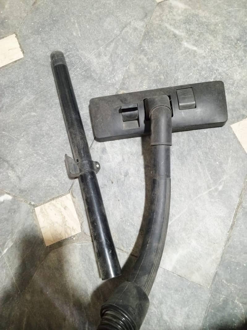 Vacuum Cleaner 1