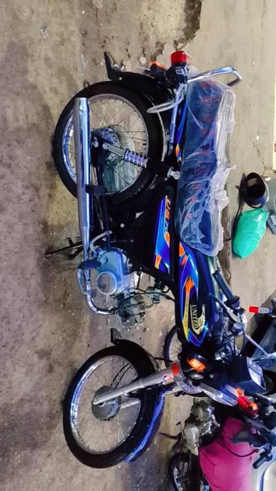 Urgent Sale United 70,  Dec 2025 model,. 88000 Demand