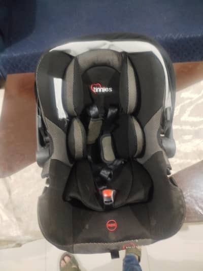 tinnies 101 model carry cot