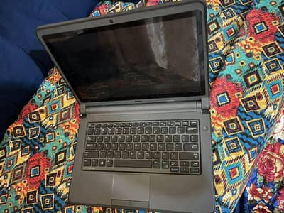 DELL LATITUDE 3340 i3 4th gen  (30000/")