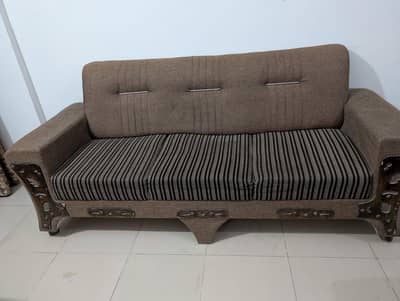 Comfortable 5-Seater Sofa Set with Glass-Top Center Table –