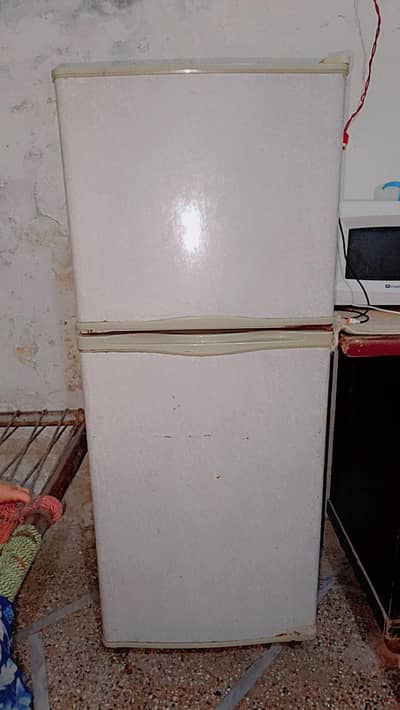 Dawlance refrigerator small size