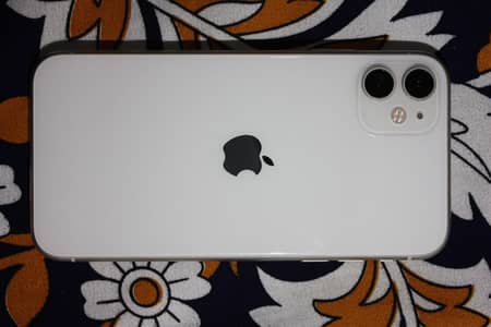 Iphone 11 waterpack non pta . . Chk discruption