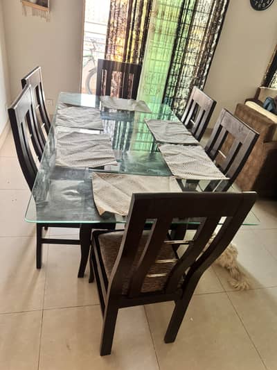 Dinning table for sale