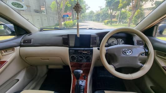 Corolla SE Saloon Automatic