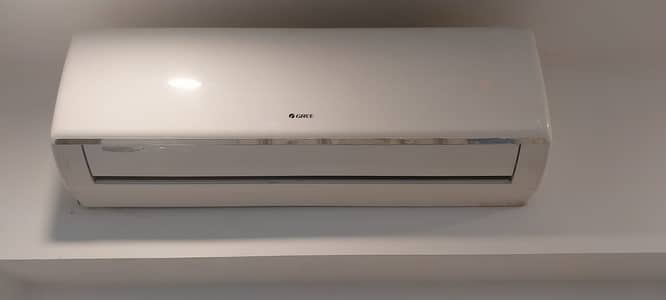 GREE SPILT AIR CONDITIONER 1 TON AC FOR SALE!!!!!!!