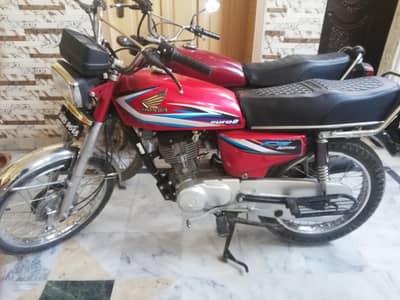 I am selling Honda 125 2015 model punjab registration,