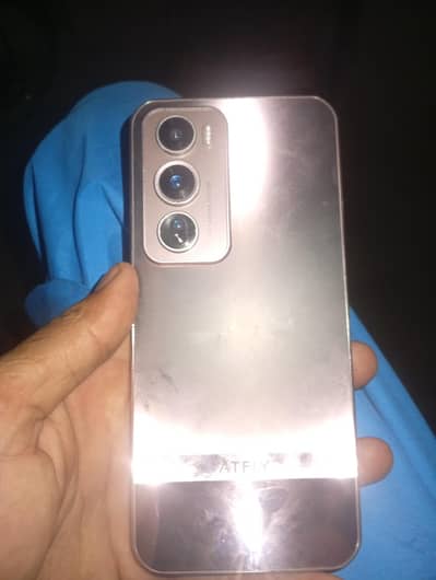 mobile cat men hai sath box bhi hai 6 64 ram