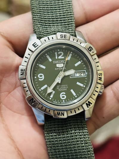 Seiko 5 sports automatic