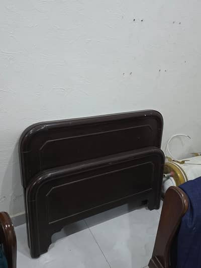 Single solid wooden bed for sale best condition