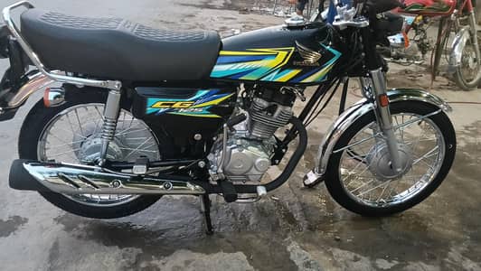 Original Chala ha sirf 22 kilometer phone #03029815428