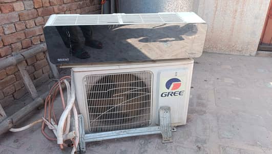 Gree 1 Ton Split AC In used