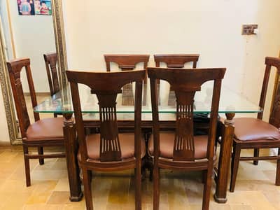 6 Seater Dining table made with pure sheesham wood with glass