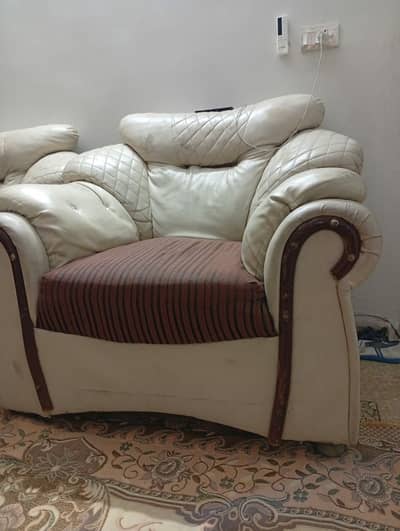 urgent sale sofa set