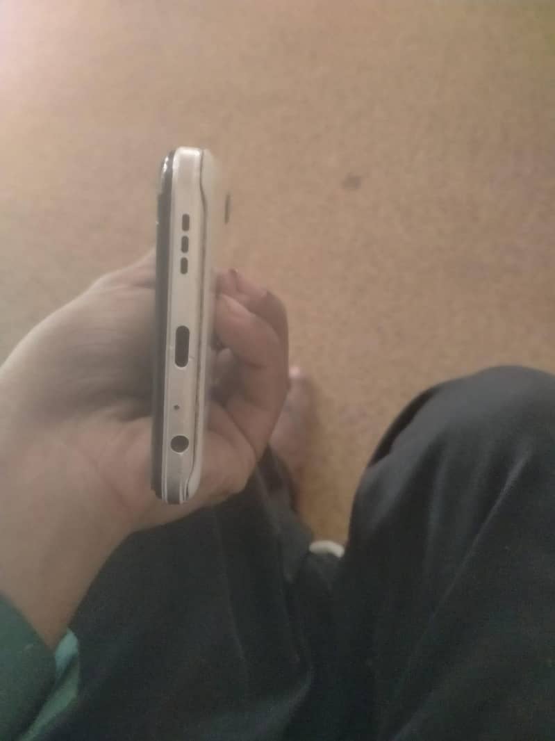 Tecno camon 18t 0