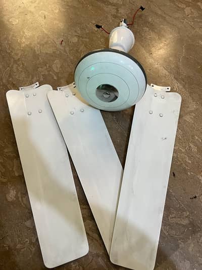 Royal Fan 4 piece Gud condition.