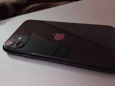 iPhone 11 (4/64) – Battery Health 84% 