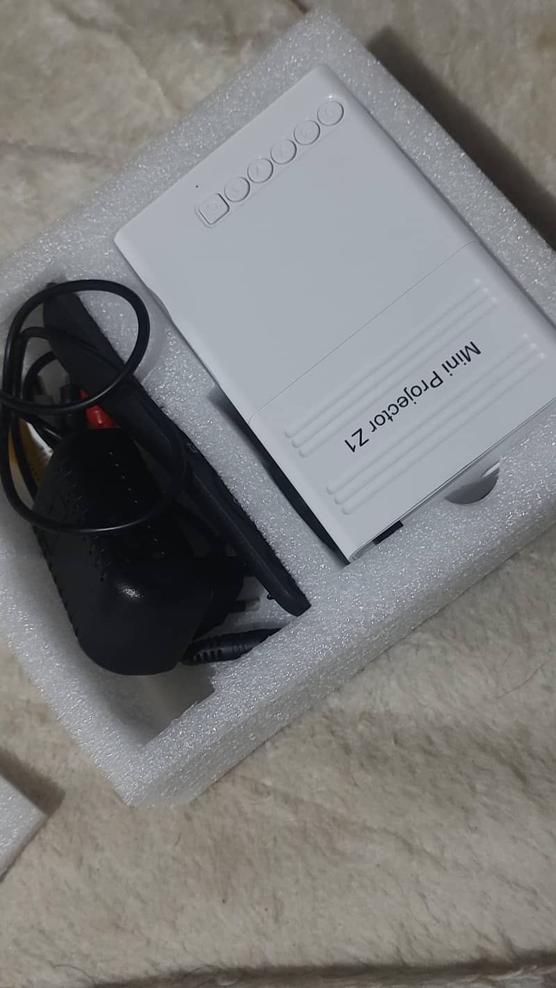 Z1 mini projector 0