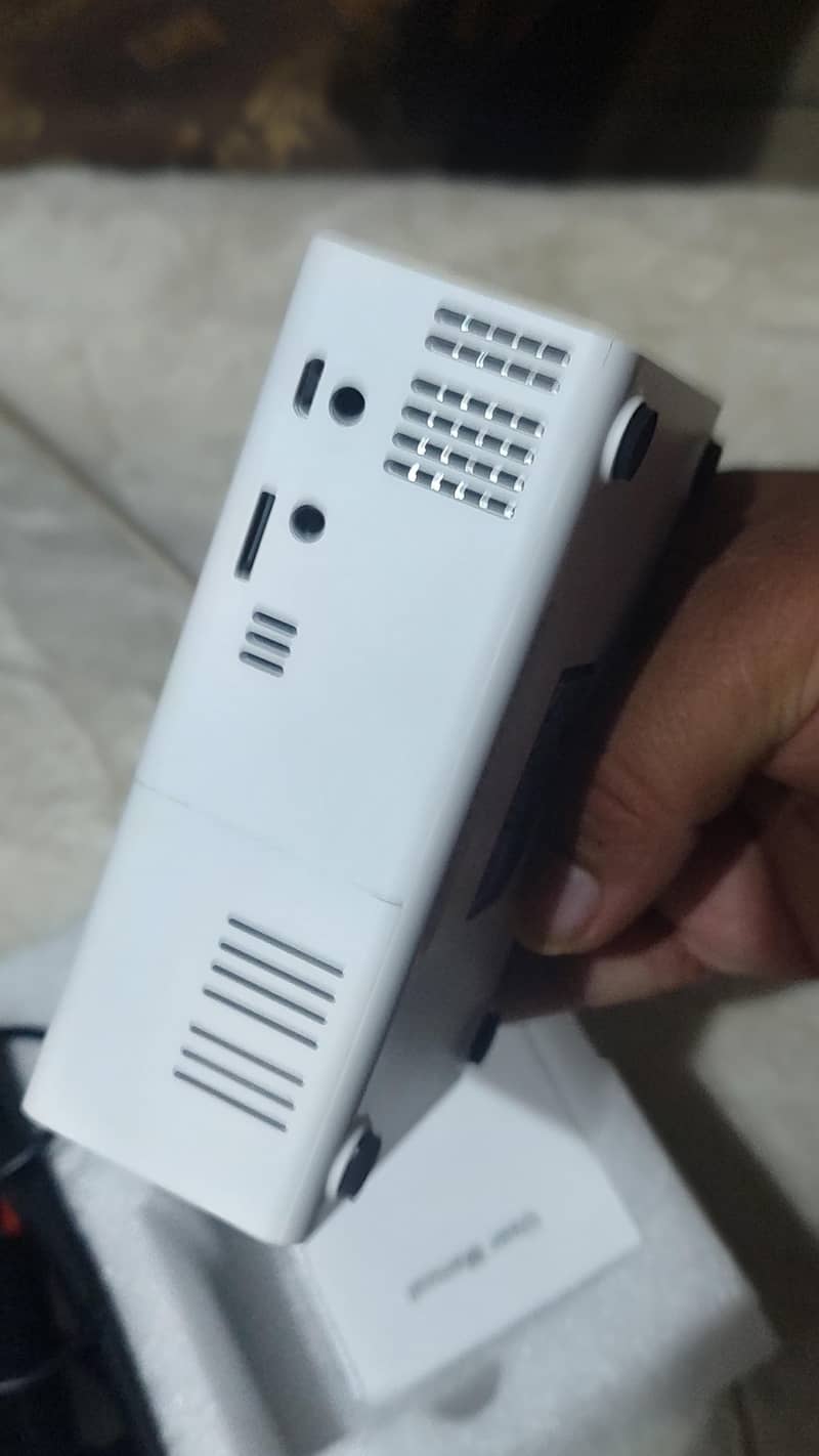 Z1 mini projector 2
