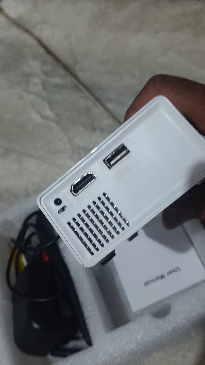 Z1 mini projector 3