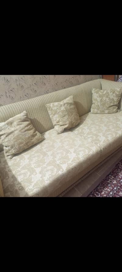 5 Seater Sofa Set with Center Table & Rug