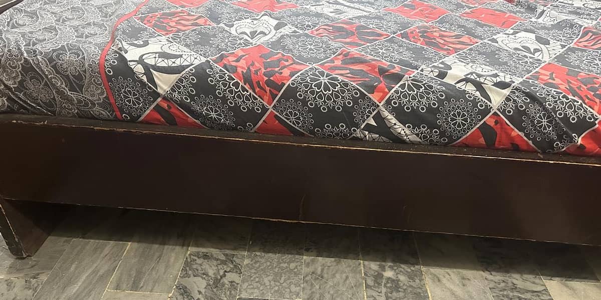 King size bed 3