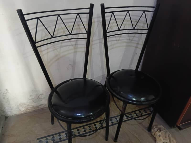 4 dining chairs 2