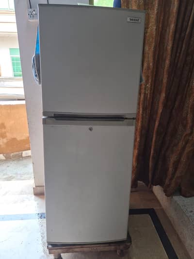 Orient Refrigerator with Freezer | Excellent Condition | Fully Working