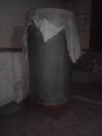 wheet container  (pharola)  capacity = 600kg lightly used