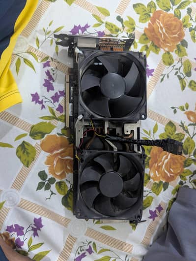 AMD Rx 480 original fans nahi hain working sahi karta hai