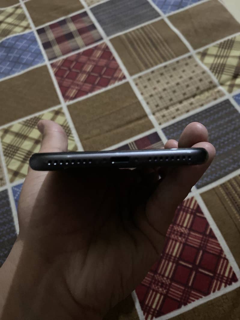 Apple Iphone 8 Plus 3