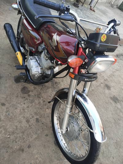 Honda 125 model 2021 Very Good condition Home Use