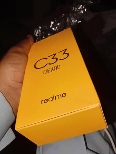 realme c33