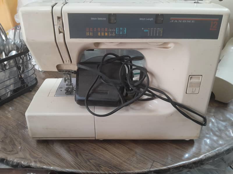 Singer sewing machine 5