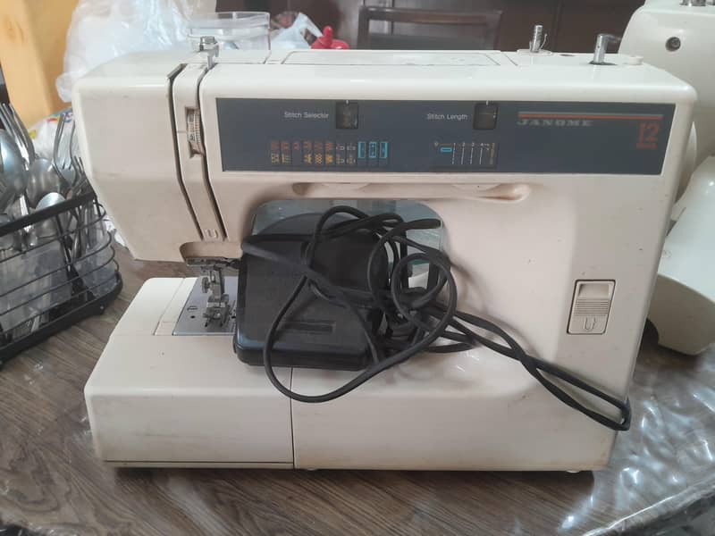 Singer sewing machine 6