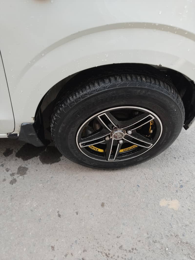 ٹوٹل جینین،پاور سٹیرنگ، پاور لاک،الائرم انسٹال ،سپینسن فٹ،اےسی چالو 3