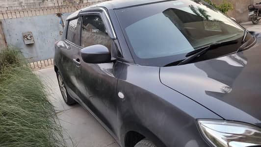 Suzuki Swift GL CVT 2022