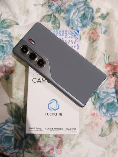 Tecno Camon 40 pro with Box