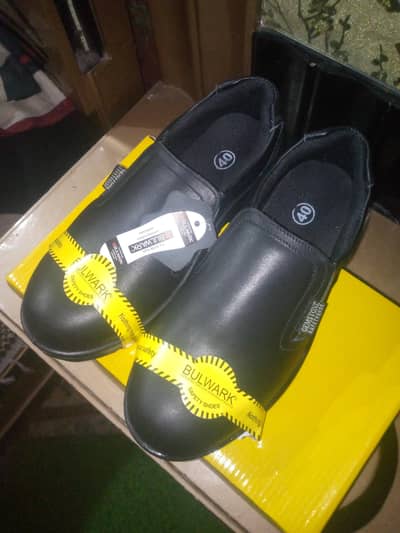 safety shoes